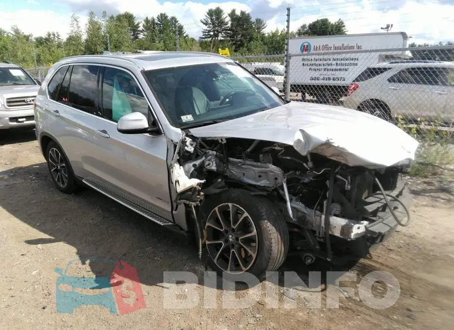 5UXKR0C39H0V77463 Photo# 1