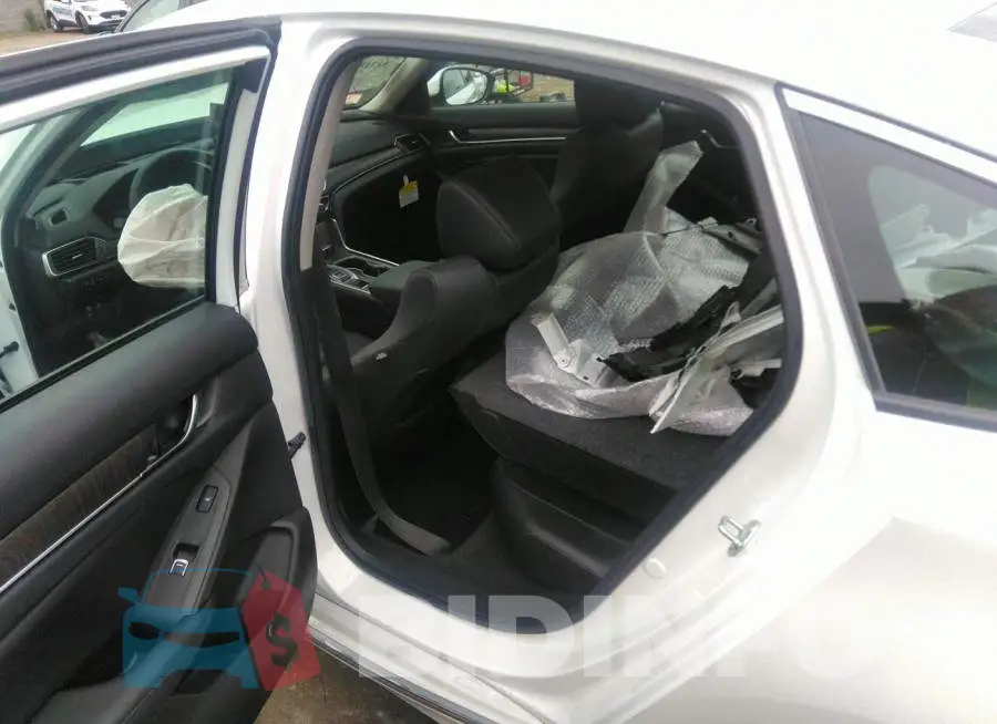 1HGCV2F96MA011604 Photo# 8