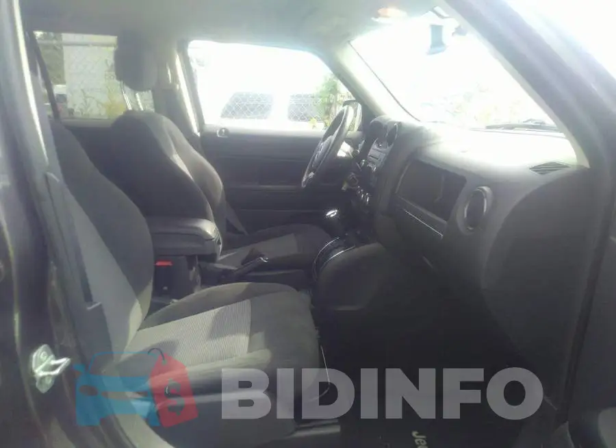 1C4NJRBB4GD509694 Photo# 5
