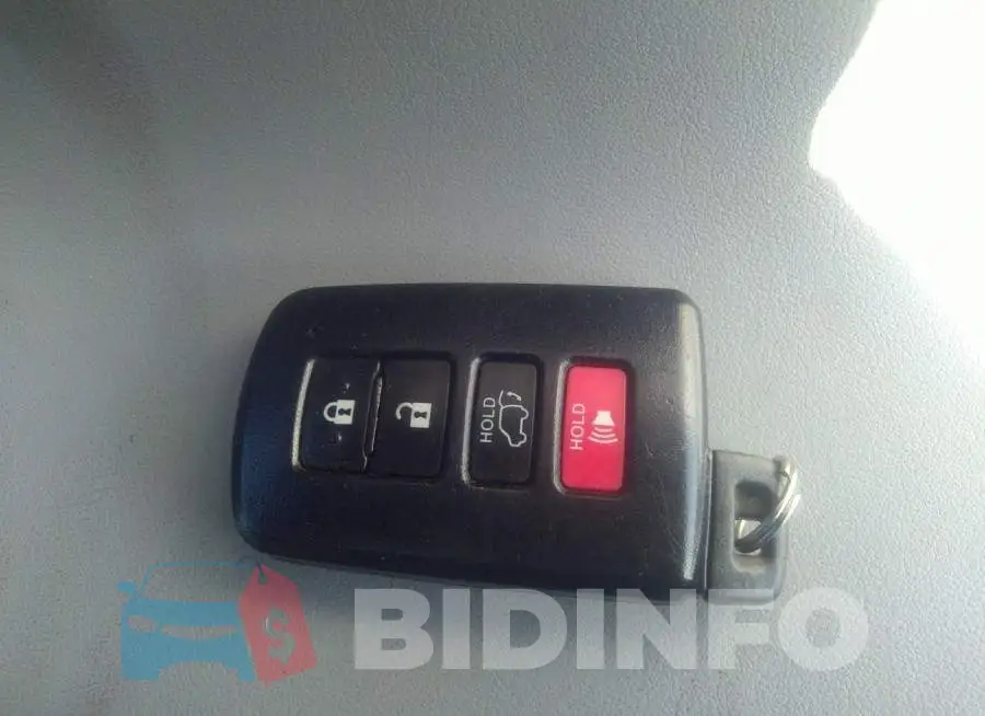 JTMRJREV2GD018998 Photo# 11