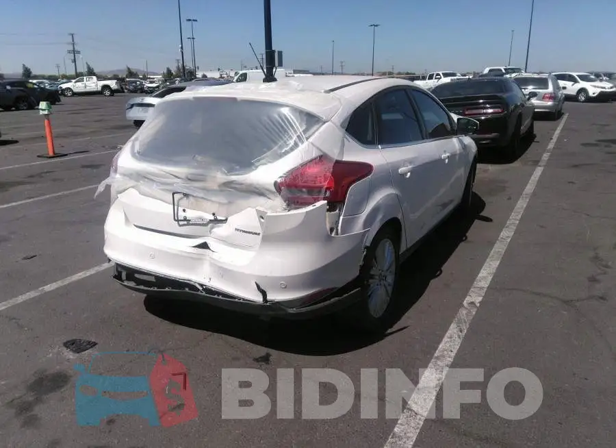 1FADP3N28GL339869 Photo# 4