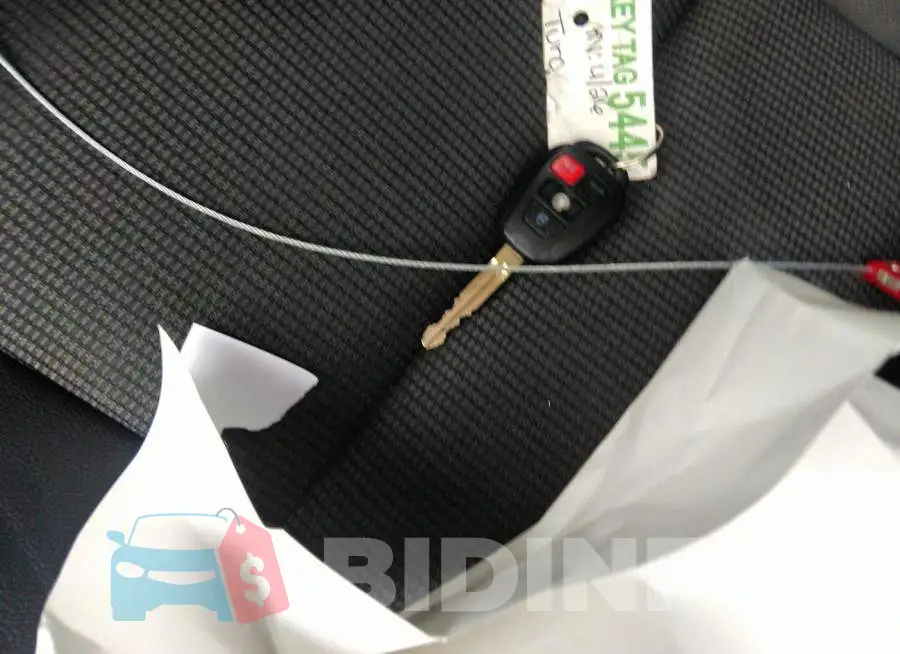 2T1BURHE4GC686819 Photo# 11