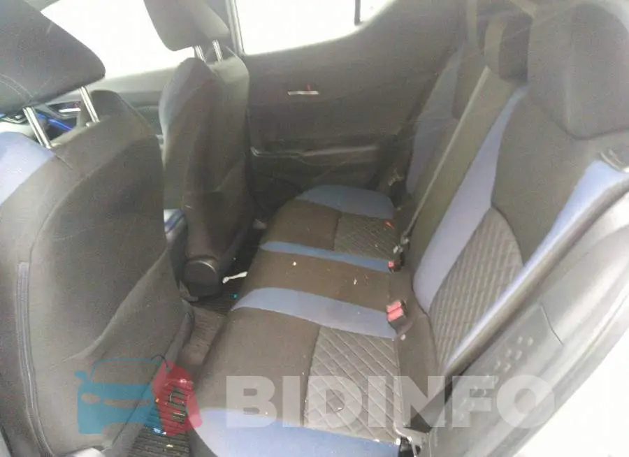 JTNKHMBX2L1075747 Photo# 8