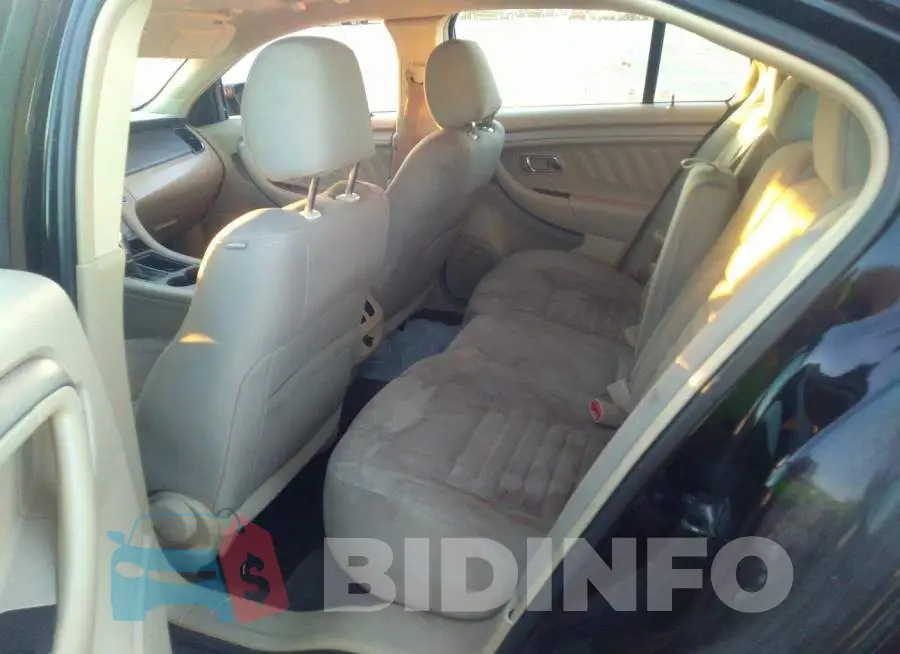 1FAHP2D87JG131046 Photo# 8