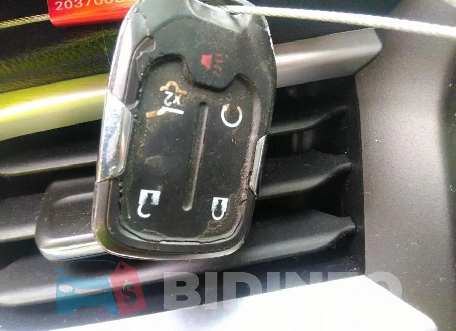 1GKKNLLA9HZ284143 Photo# 11