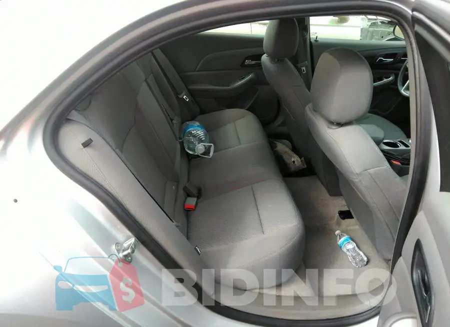 1G11B5SLXFF102620 Photo# 8