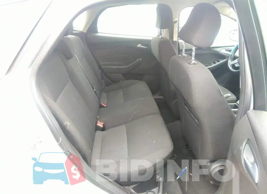 1FADP3K20FL351985 Photo# 8