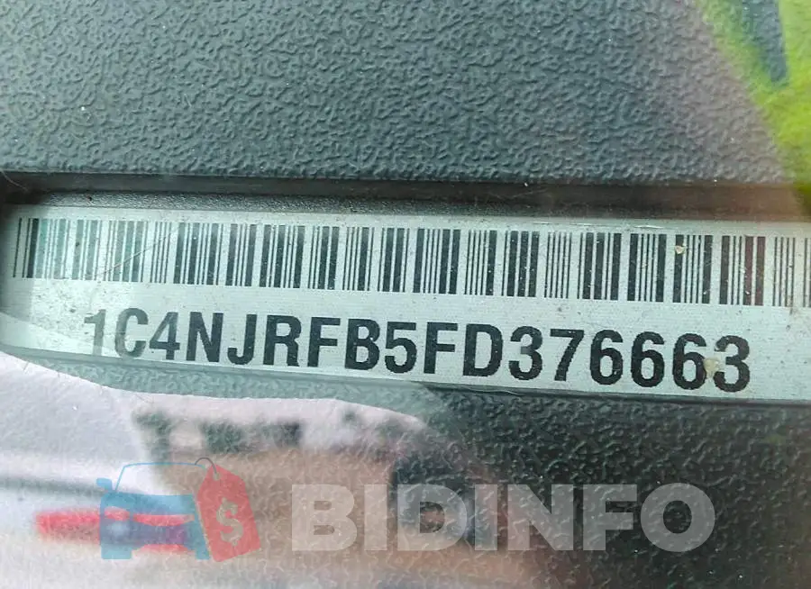 1C4NJRFB5FD376663 Photo# 9