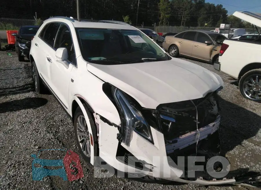 1GYKNCRSXJZ174942 Photo# 1