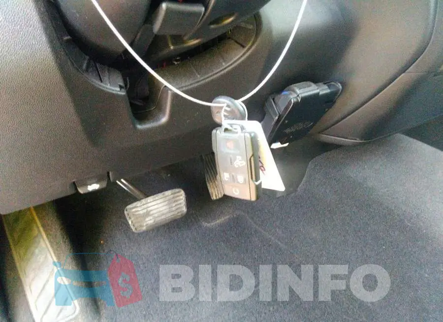 1GCPWBEFXLZ119082 Photo# 11