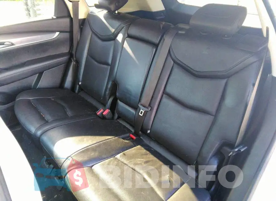1GYKNCRSXJZ174942 Photo# 8