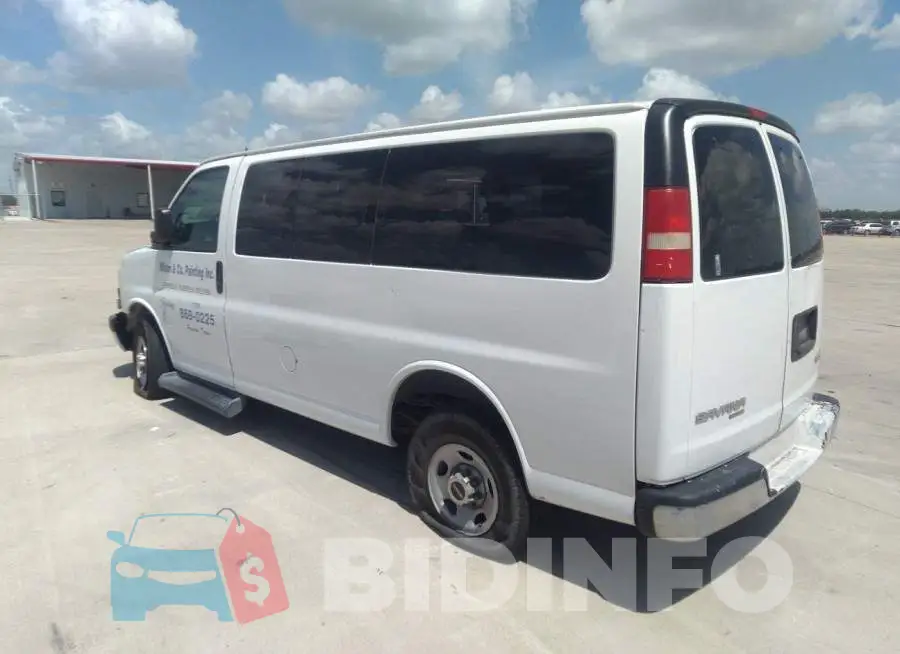 1GKW7RFF1F1135582 Photo# 3