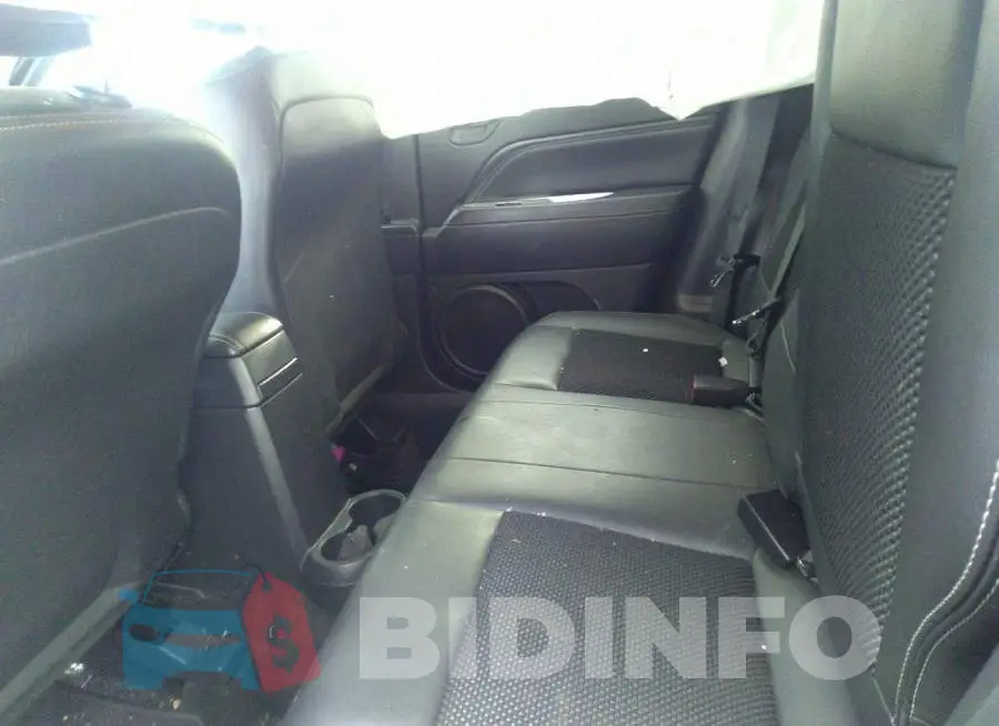 1C4NJDEB4FD207481 Photo# 8