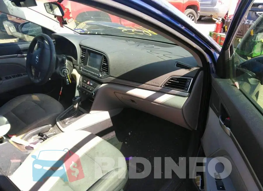 5NPD84LF8HH001817 Photo# 5