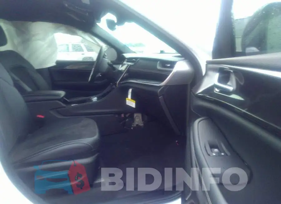 1C4RJKAG9M8210714 Photo# 5