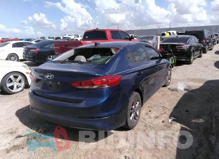 5NPD84LF8HH001817 Photo# 4