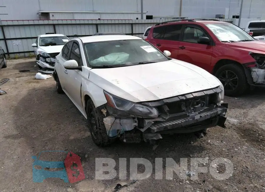 1N4BL4BV7KC169276 Photo# 1