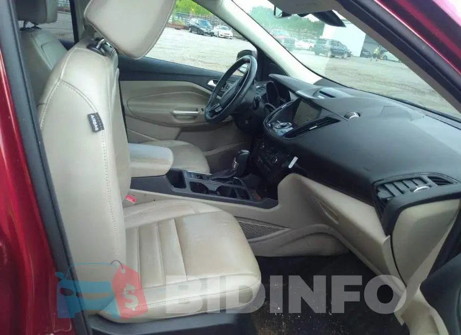 1FMCU9J97HUE85286 Photo# 5
