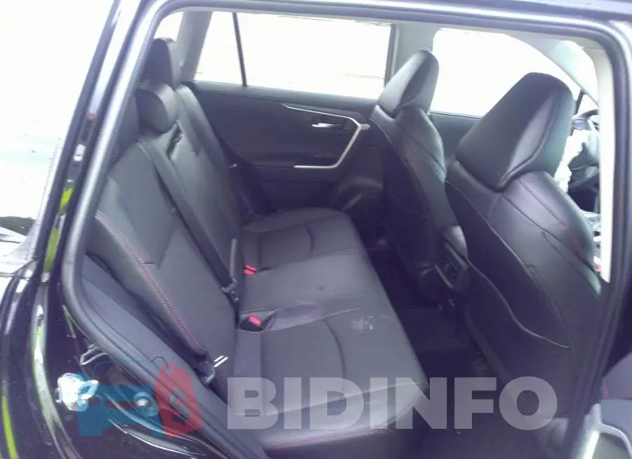 2T3S1RFV8NW270884 Photo# 8