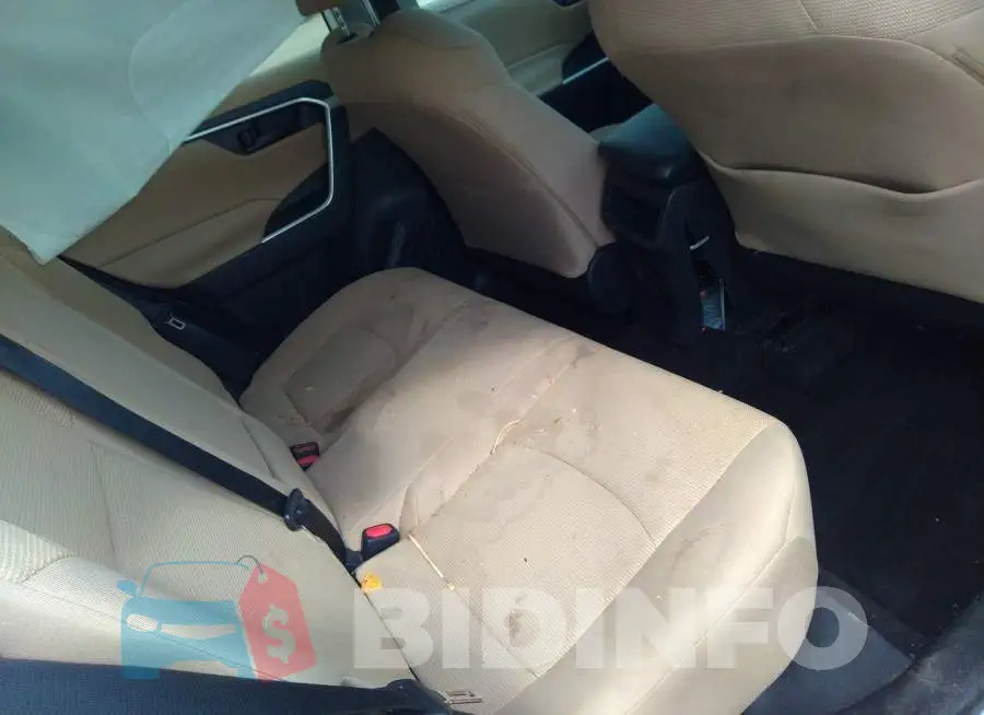 2T3G1RFV7KW071830 Photo# 8
