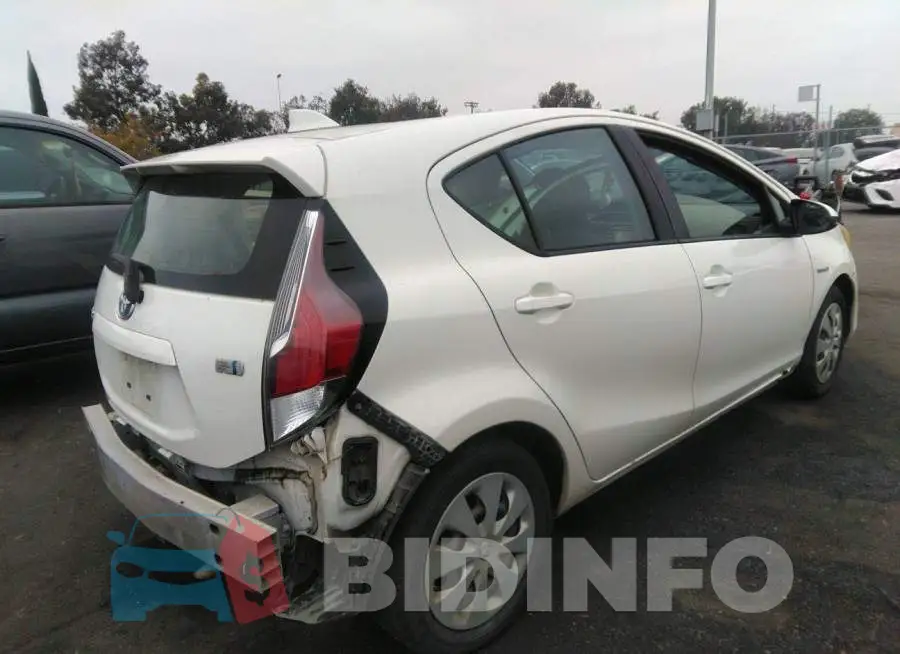 JTDKDTB37F1586673 Photo# 4