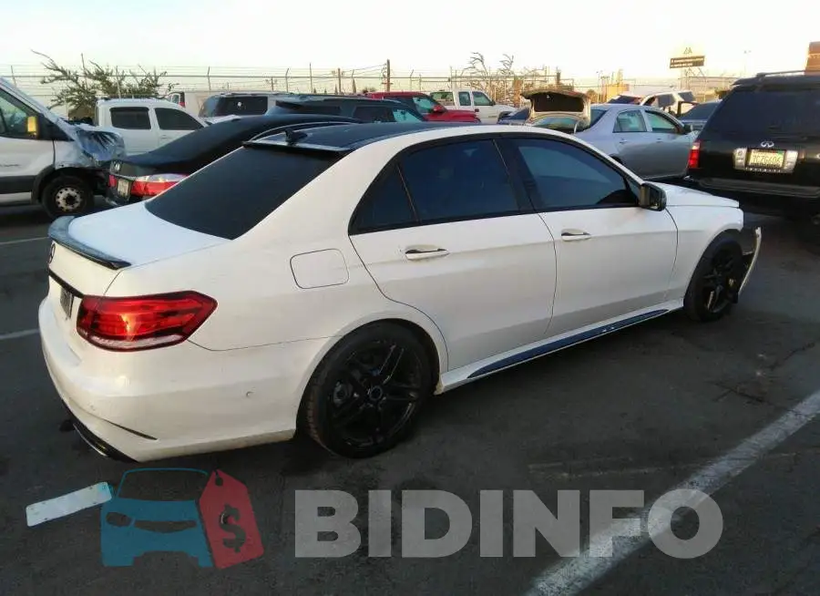 WDDHF5KB0FB096812 Photo# 4