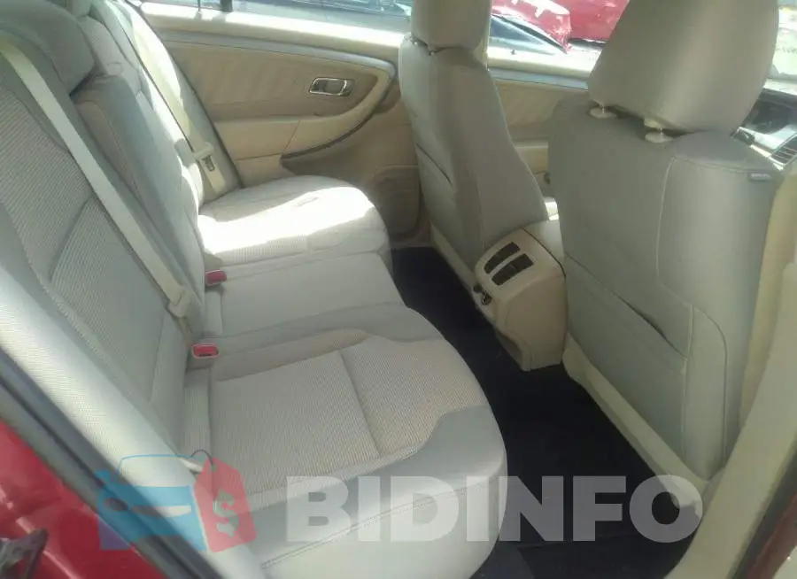 1FAHP2H87KG102030 Photo# 8