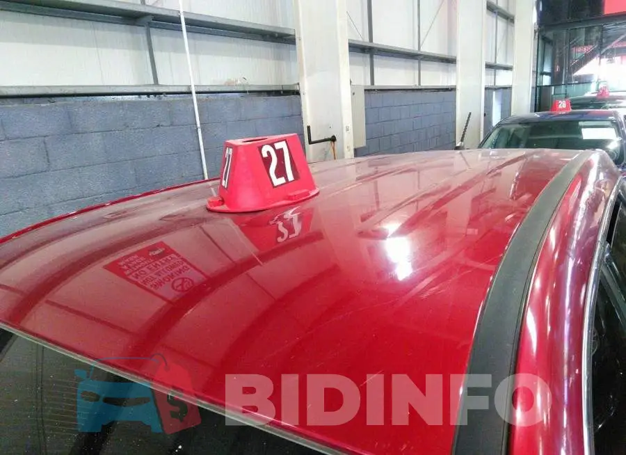 00YZT3LB4JG525362 Photo# 7