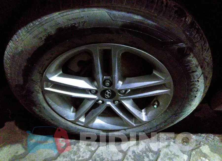 00YZT3LB6HG418727 Photo# 8