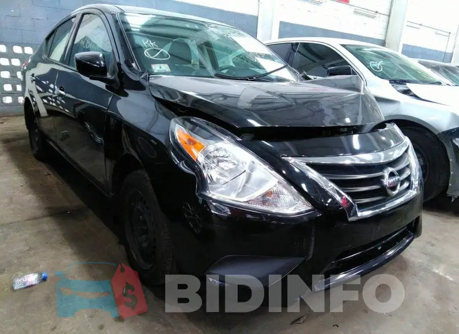 001CN7AP8FL830467 Photo# 1