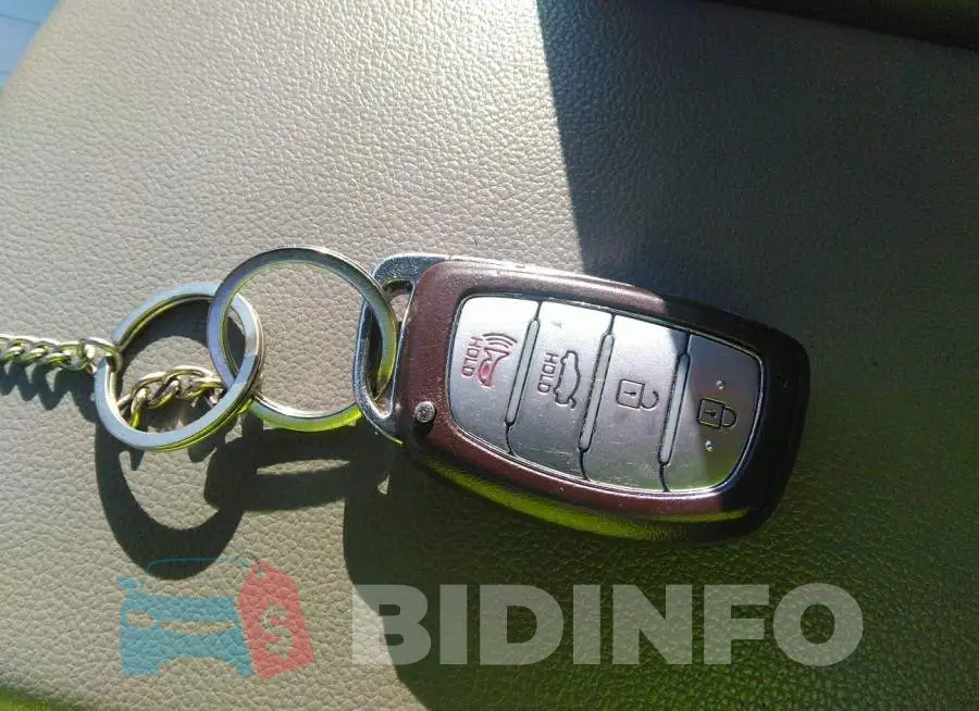5NPD84LF0JH239795 Photo# 11