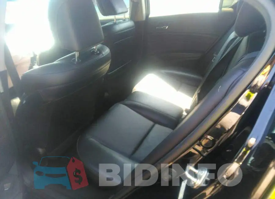 19UDE2F3XHA001745 Photo# 8