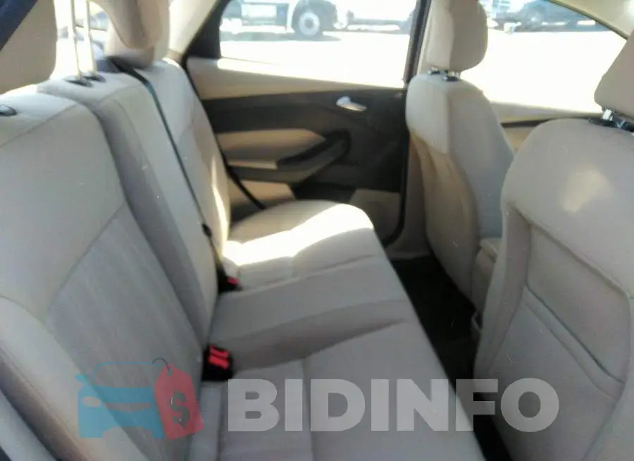 1FADP3F25JL241923 Photo# 8