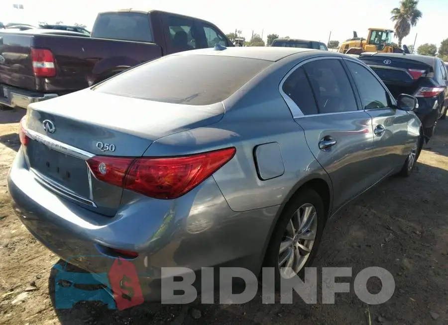 JN1BV7AP1FM352829 Photo# 4