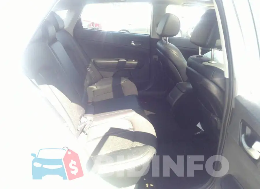 5XXGT4L30JG247005 Photo# 8