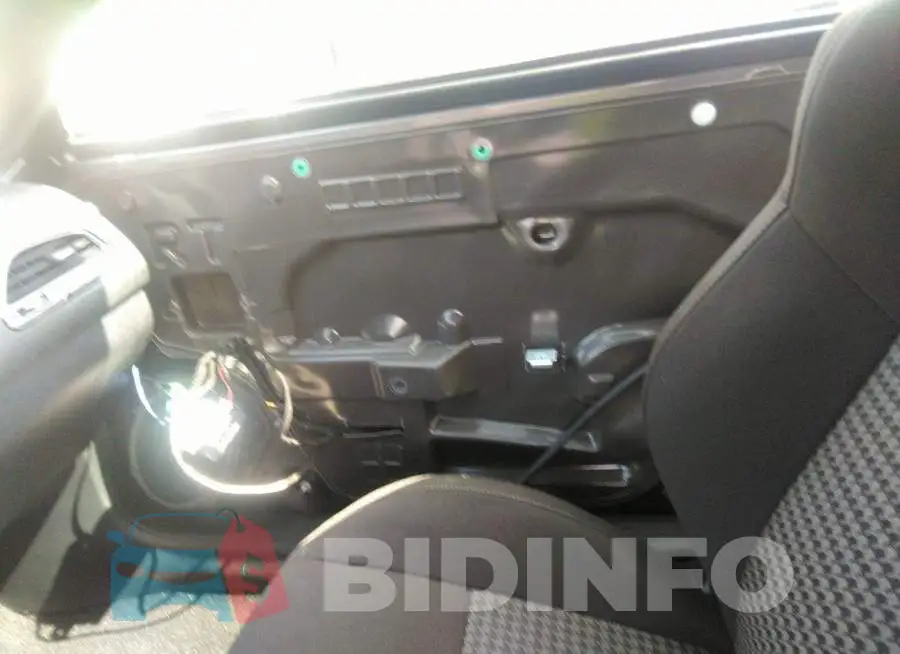 2C3CDZBT8NH113117 Photo# 6