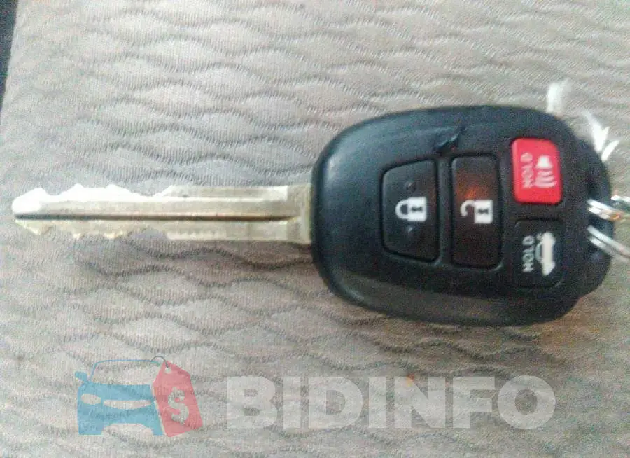2T1BURHE2GC503725 Photo# 11