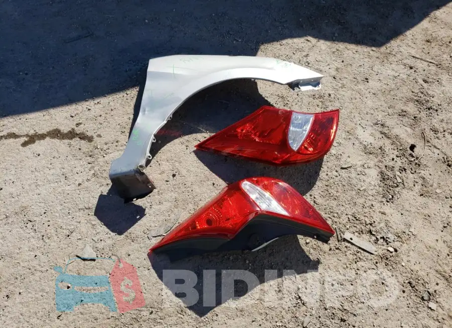 KMHCT5AE6FU215455 Photo# 12