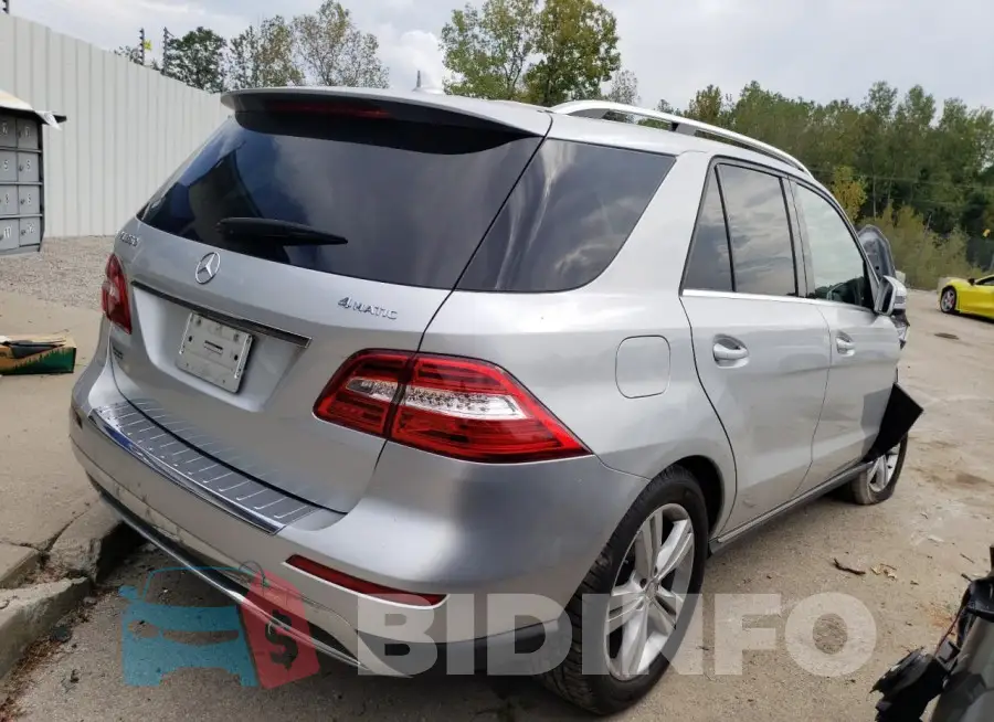 4JGDA5HB3FA500587 Photo# 3