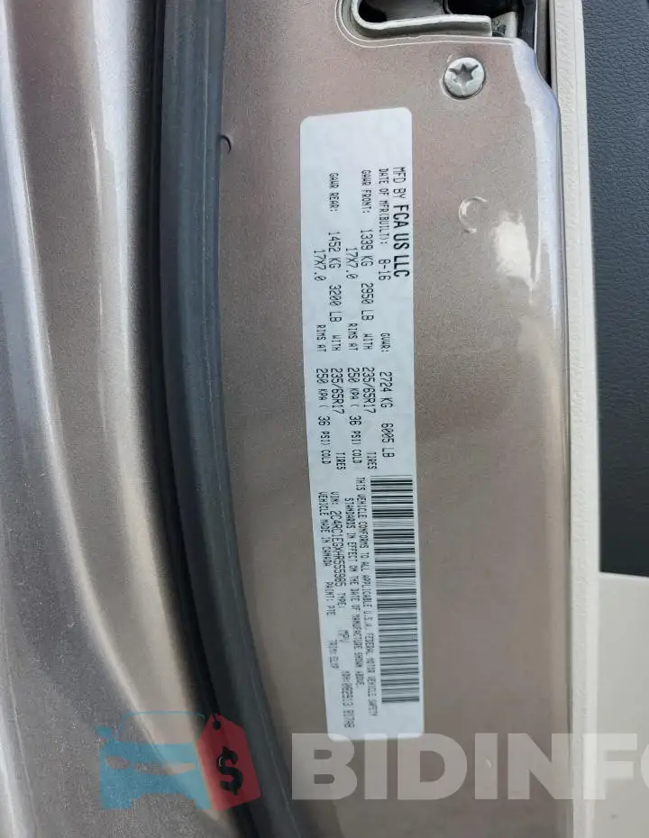 2C4RC1EGXHR555985 Photo# 13