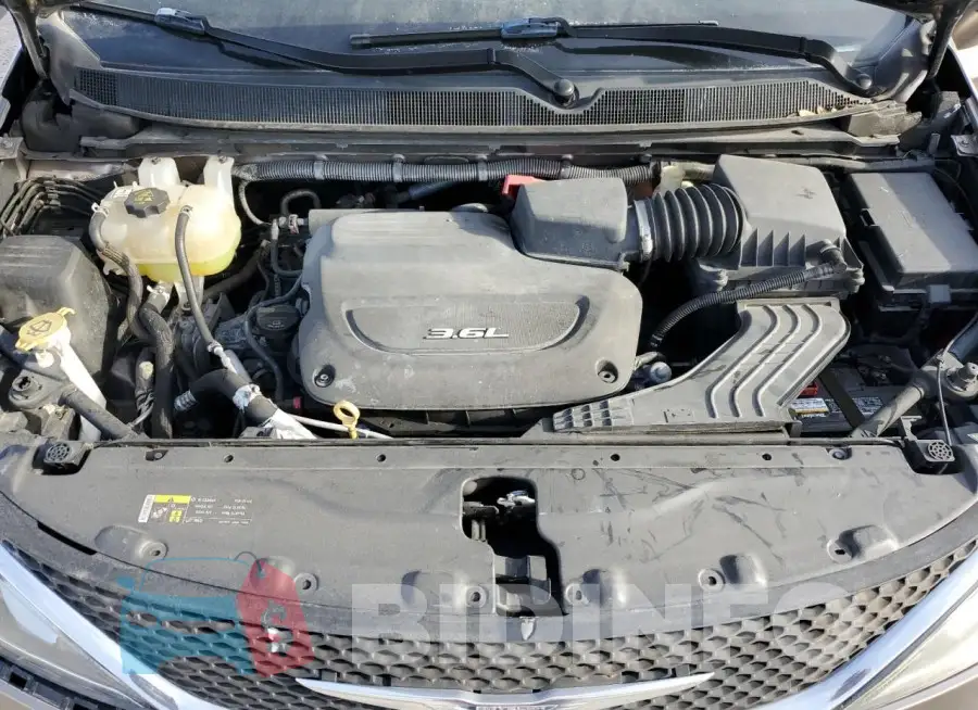2C4RC1EGXHR555985 Photo# 12