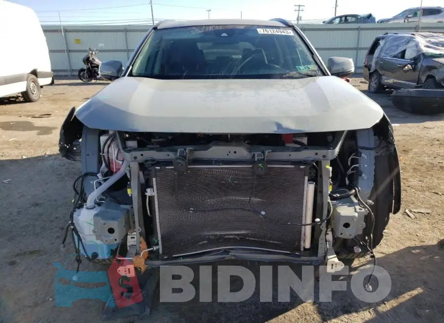 2T3P1RFV2MW228621 Photo# 5