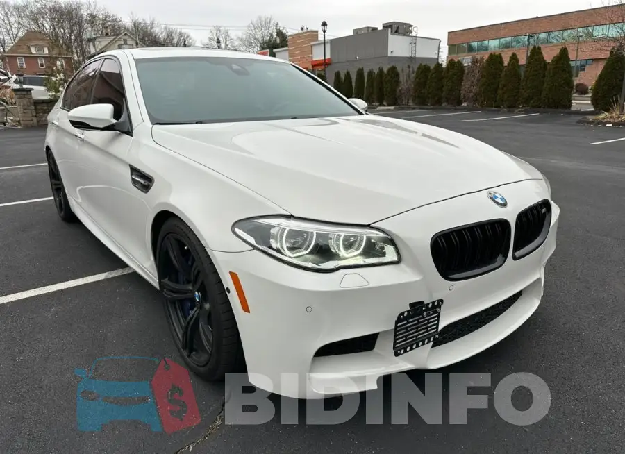 WBSFV9C54FD594710 Photo# 4