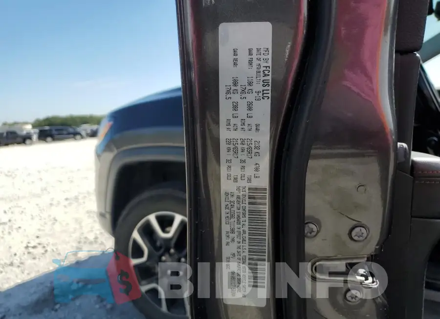 3C4NJDDB6LT111908 Photo# 12