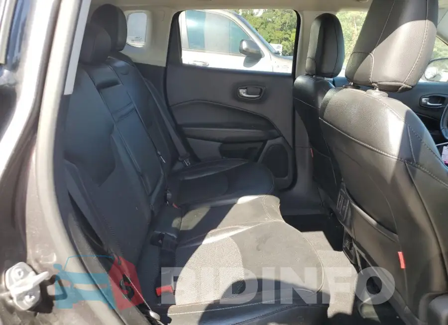 3C4NJDDB6LT111908 Photo# 10