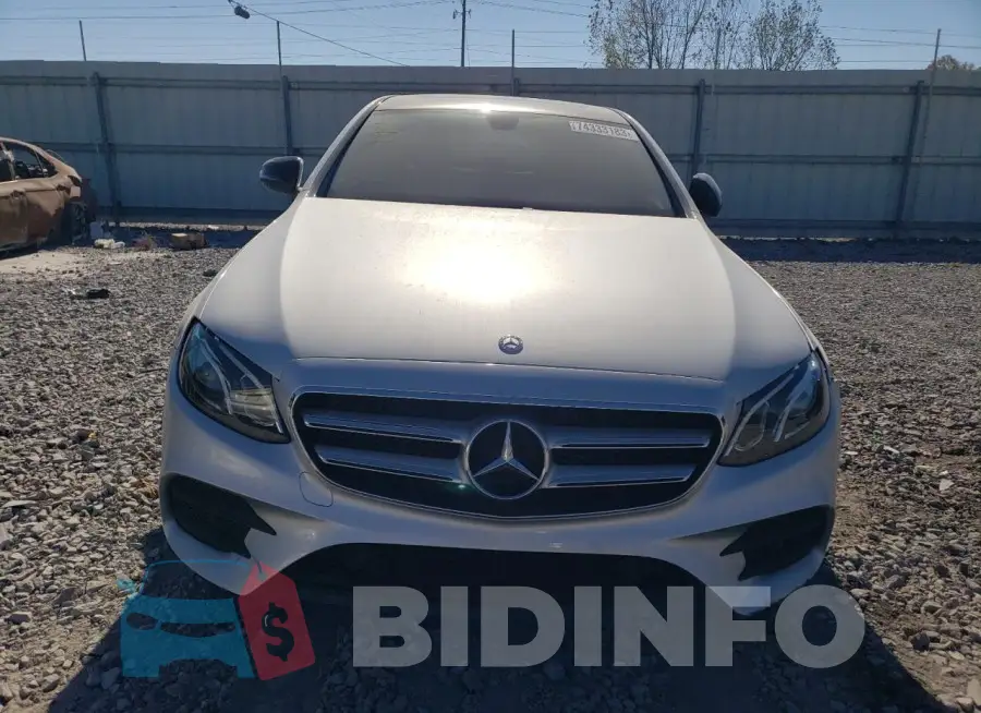 WDDZF4JB8HA100758 Photo# 5