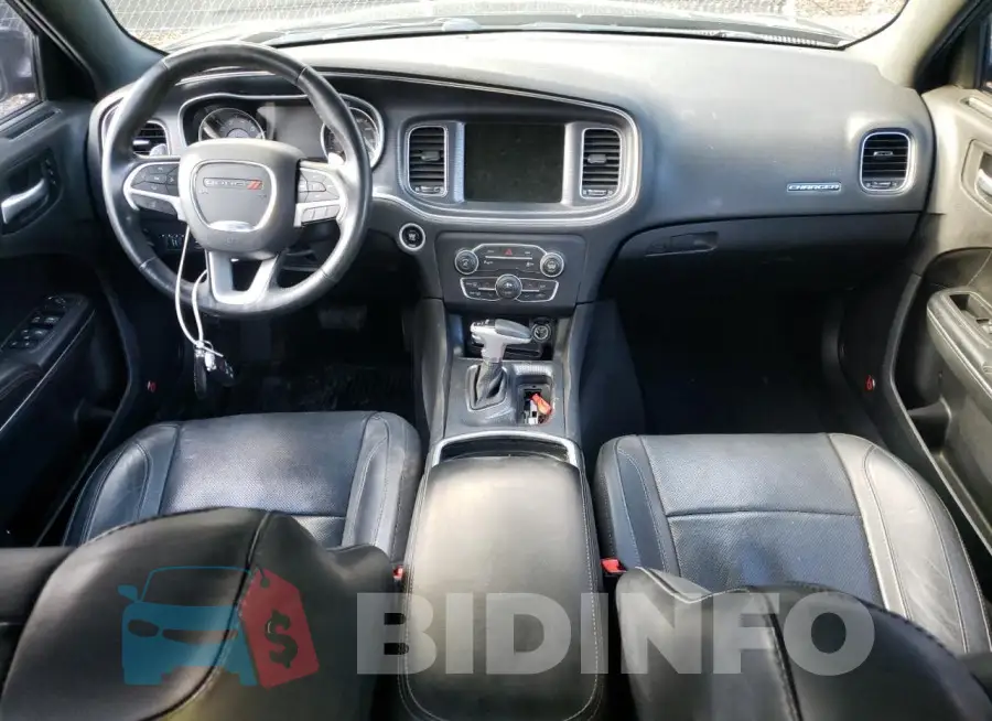 2C3CDXJG1FH762932 Photo# 8