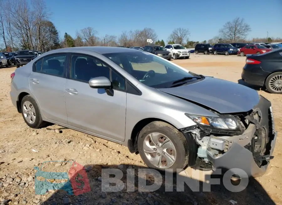 2HGFB2F57FH562776 Photo# 1