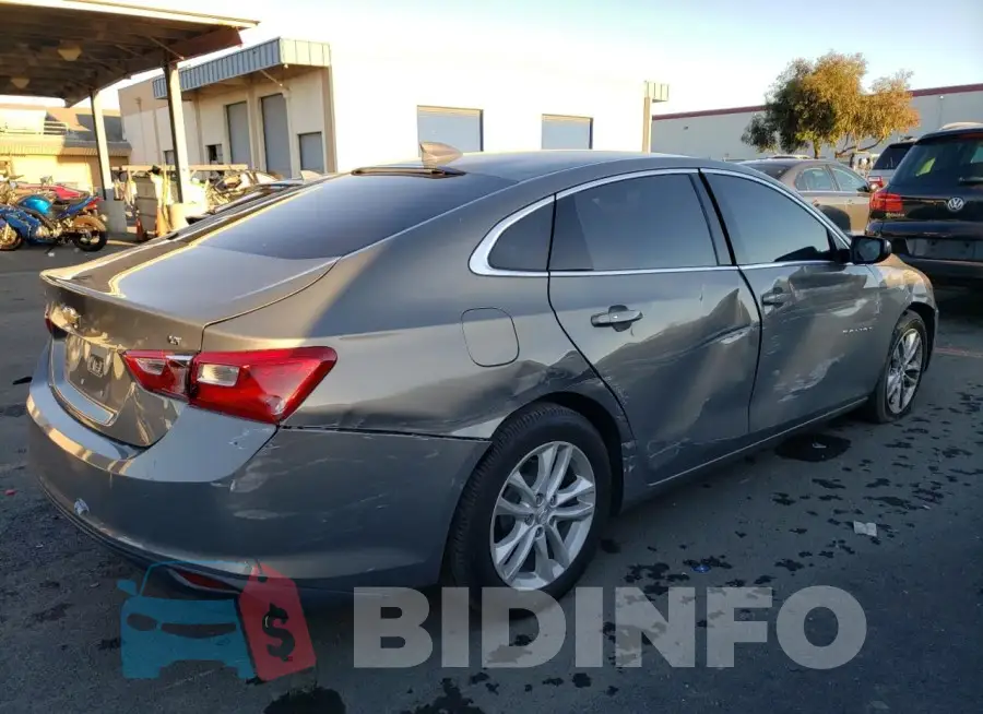 1G1ZD5ST7JF124032 Photo# 3