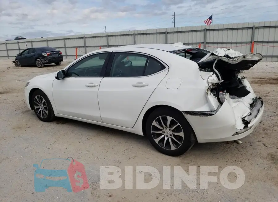 19UUB1F32HA010765 Photo# 2